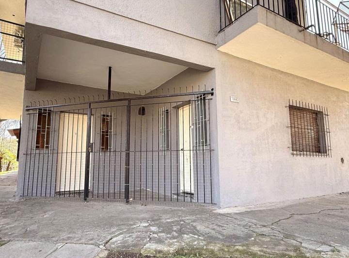 Casa · 132m² · 4 Ambientes · 2 Cocheras