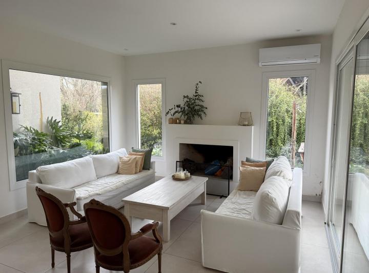 Casa · 1650m² · 5 Dormitorios