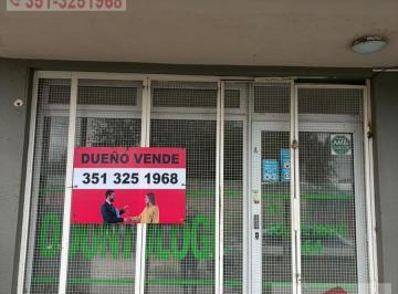 Local comercial · 32m² · 2 Ambientes · Vendo Local Comercial en Alto Alberdi con Amplio Salón y Patio