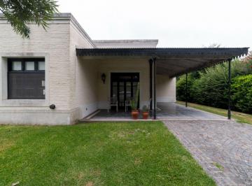 Casa de 5 ambientes, Cañuelas · Hermosa Casa en Venta Estilo Campo con Vista Abierta. Club de Campo La Martona. Alquiler Anual.