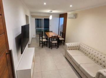Casa · 63m² · 3 Ambientes · 3 Cocheras · Casa en Venta, El Pato.