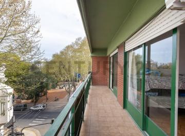 Departamento · 61m² · 4 Ambientes · 4 Amb C/balcón Corrido y Vista Abierta | Centro San Martín. Apto Crédito. Permuta
