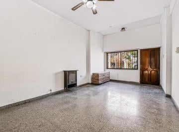 PH · 113m² · 3 Ambientes · 1 Cochera · Venta PH / Casa Parque Avellaneda | 3 Ambientes + Dependencia, Jardín, Patio y Cochera