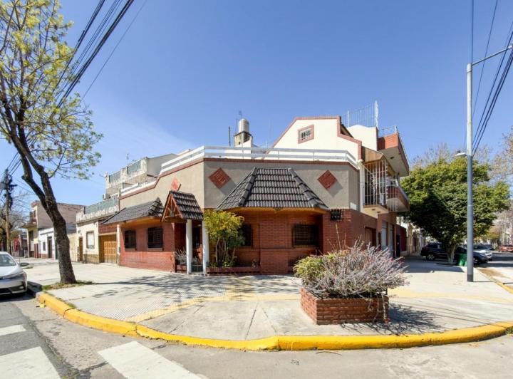 PH · 140m² · 5 Ambientes · 1 Cochera