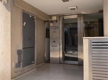Departamento · 28m² · 1 Ambiente · Monoambiente en Alquiler Moderno Amplio Echesortu Balcon Escalera