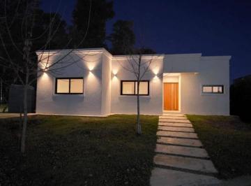 Casa · 130m² · 4 Ambientes · Casa en Venta 4 Ambientes Santa Elisa