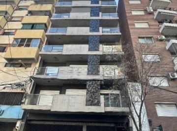 Departamento · 51m² · 2 Ambientes · Departamento 1 Dormitorio Al Frente en Pleno Centro de Rosario - Apto Crédito
