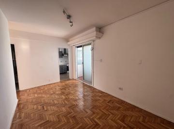 Departamento · 48m² · 3 Ambientes · Venta Departamento 3 Amb C/balcon en Vicente Lopez
