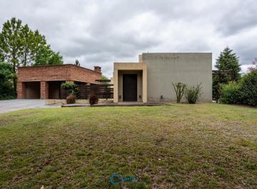 Casa · 267m² · 4 Ambientes · 2 Cocheras · Casa a La Venta Fincas del Sur I