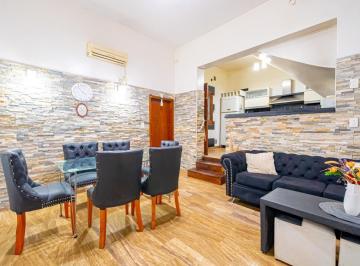 PH · 68m² · 3 Ambientes · Venta PH 3 Ambientes Al Frente con Entrada Independiente - Apto Credito - Bajas Expensas - Patio con