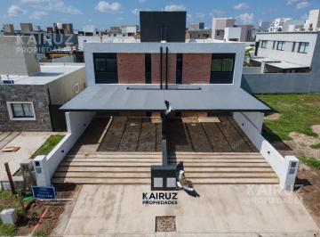 Casa · 180m² · 3 Ambientes · 2 Cocheras · Duplex de Categoria en Docta Boulevard Etapa I - Entrega Febrero 2027