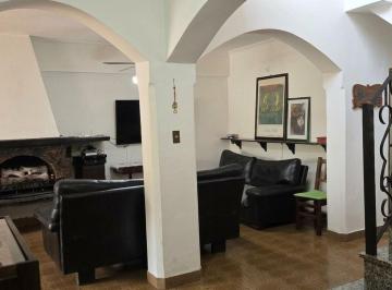 Casa · 285m² · 6 Ambientes · 1 Cochera · Venta de Casa en Ranchos - General Paz