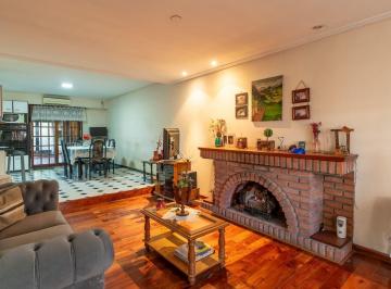 PH · 170m² · 3 Ambientes · 2 Cocheras · Venta PH Tipo Casa Haedo Norte C/pileta y Parque