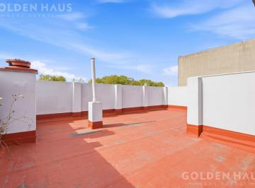 Departamento · 48m² · 3 Ambientes · Divino PH de 3 Ambientes con Terraza - 3º Piso por Escalera - No Apto Crédito