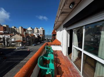 PH · 125m² · 3 Ambientes · PH 3 Ambientes Al Frente | con Dependencia | Ascensor Privado | Balcones Terraza | Zona Alem