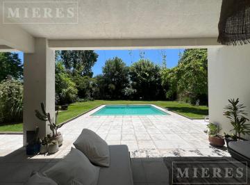 Casa · 320m² · 7 Ambientes · 4 Cocheras · Alquiler de Verano en Santa Barbara, Bancalari (20 Dic Al 31 / Enero / Febrero)