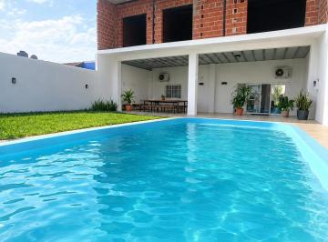 Casa 300m² Venta Itaembé Guazú · Casa con Piscina y Ampliación Avanzada – Itaembe Guazu