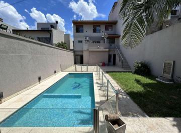 Casa · 345m² · 6 Ambientes · 1 Cochera · Venta Casa 6 Ambientes con Pileta Mataderos