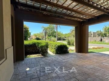 Casa · 480m² · 7 Ambientes · 2 Cocheras · Casa en Alquiler en Santa Barbara, Tigre, G. B. a. Zona Norte