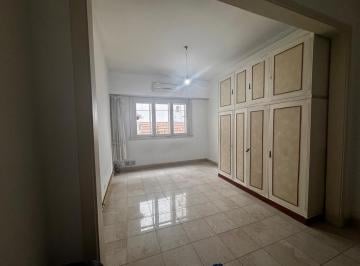 PH · 70m² · 3 Ambientes · PH de 3 Ambientes, 70 m², 1er Piso por Escalera
