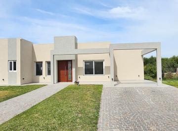 Casa · 121m² · 4 Ambientes · 1 Cochera · Casa en Venta en Santa Inés, Canning, Esteban Echeverría