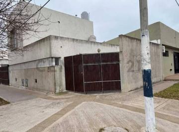 PH · 33m² · 1 Dormitorio · 1 Cochera · PH de 1 Dormitorio con Garage en Venta