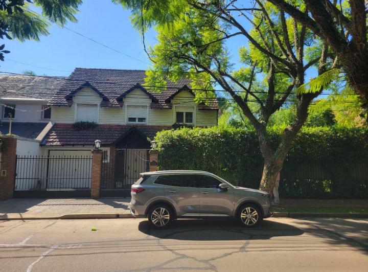Casa en venta en Martinez · 7 ambientes