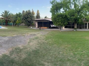 Casa de 8 ambientes, Maipú · Dueño Directo Vende Finca con Casa, Quincho y Piscina en Coquimbito, Maipú