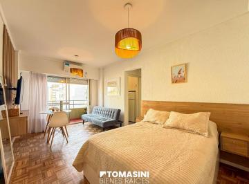 Departamento · 27m² · 1 Ambiente · Monoambiente a La Calle con Balcon Saliente