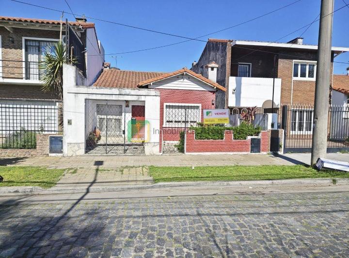 Casa · 112m² · 4 Ambientes · 1 Cochera