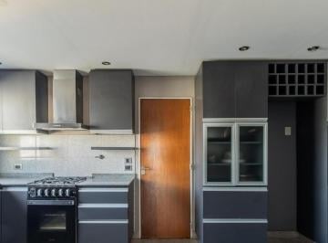 Departamento · 200m² · 7 Ambientes · 2 Cocheras · 6 Amb 2 Cocheras Piso Alto Belgrano R Permuta