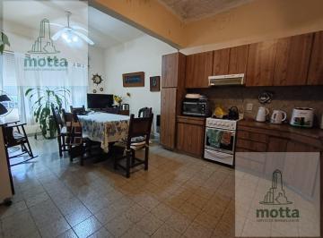 Casa · 190m² · 6 Ambientes · 1 Cochera · Venta Casa 4 Dorm. C/cochera en Zona Sur