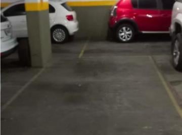 Garage · Cochera en Monte Castro