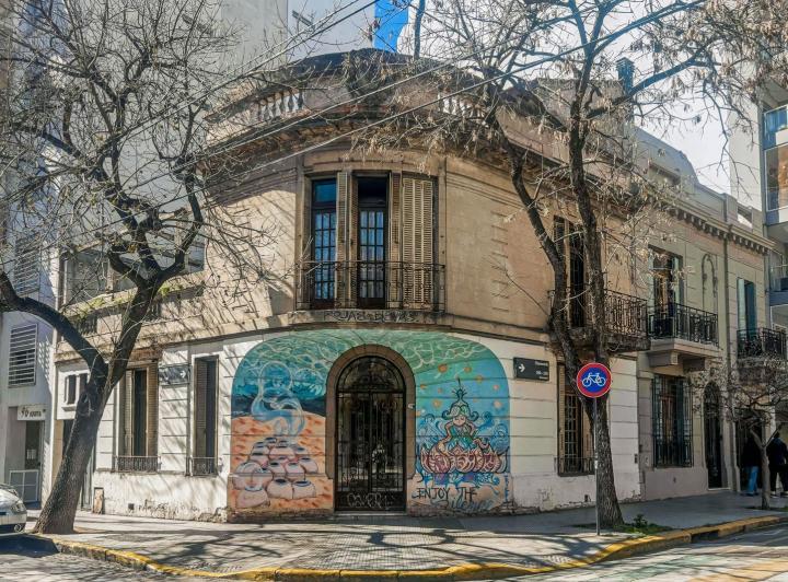 Casa · 238m² · 8 Ambientes