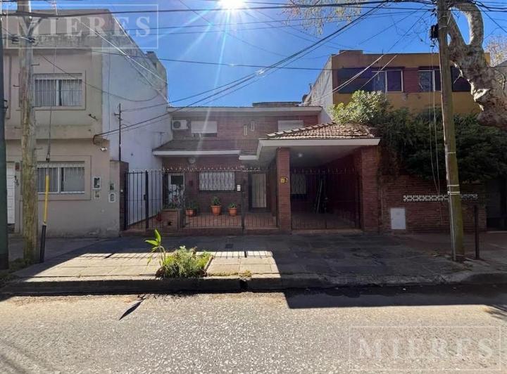 PH · 200m² · 5 Ambientes · 1 Cochera