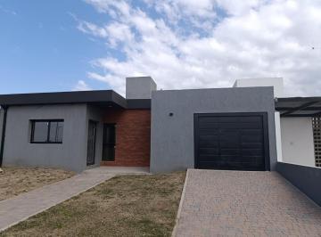 Casa · 136m² · 5 Ambientes · 1 Cochera · Casa en Pb 2 Dorm en Lote 250 m² en Rincones de Manantiales