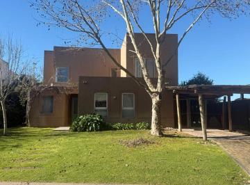 Casa de 4 ambientes, Tigre · Muy Linda Casa en Santa Barbara Lote Interno Para Enero