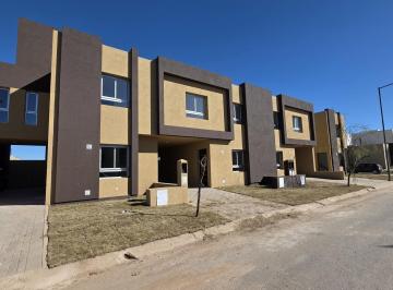 Casa · 86m² · 3 Ambientes · 1 Cochera · Venta Duplex 2 Dorm. en Docta a Estrenar Excelente Oportunidad y Calidad