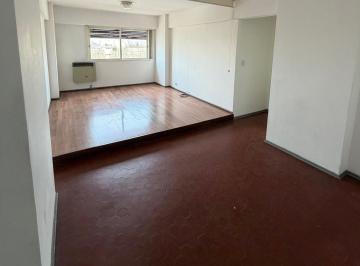 Departamento · 83m² · 4 Ambientes · Aquiler Departamento 4 Ambientes Floresta