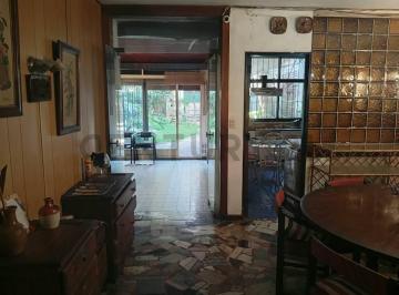 PH · 330m² · PH / Inmueble de Grandes Dimensiones Sobre Av Avellaneda – Excelente Potencial Multifamiliar, Comer