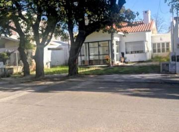 Casa de 10 ambientes, Córdoba · Alquiler Solo Comercial Casona Cerro de Las Rosas
