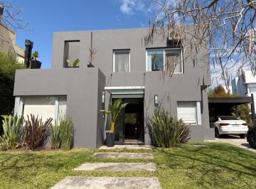 Casa · 242m² · 7 Ambientes · 4 Cocheras · Casa en Venta Barrio Cerrado El Atardecer 4 Dorm.