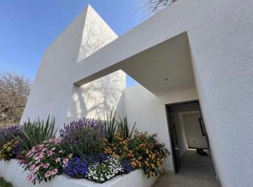 Casa de 10 ambientes, Río Ceballos · Villa Catalina - a Estrenar, con Pileta