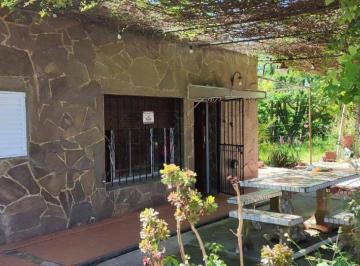 Casa de 5 ambientes, La Plata · Alquilo Casa 2 Dorm. con Verde, Quincho, Parrilla y Acepta Mascotas