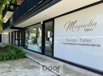 Local comercial · 39m² · 1 Ambiente · Local con Gran Vidriera Nuevo. Alarma y Aire Acondicionado