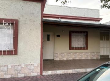 Casa · 230m² · 9 Ambientes · Casa en Alquiler Bo Rosedal