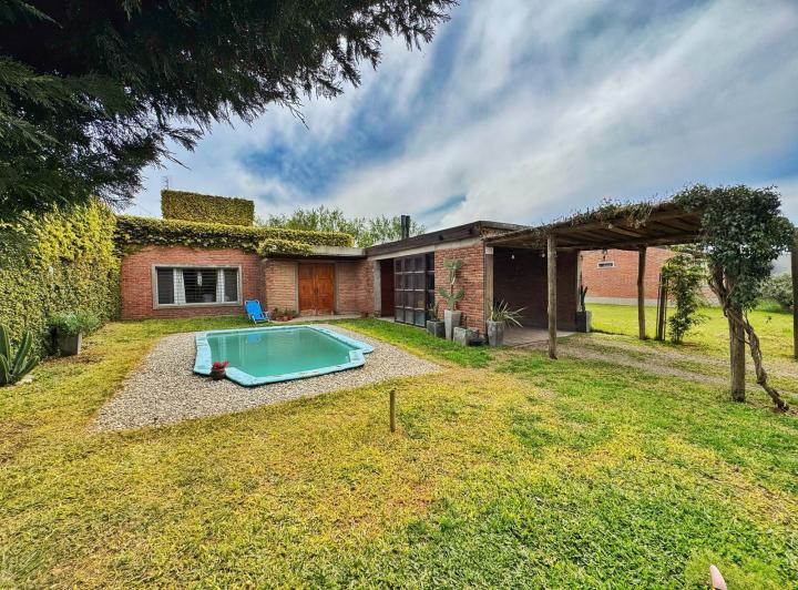 Casa · 90m² · 4 Ambientes · 1 Cochera