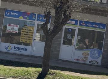 Local comercial · Local en Villa Giardino