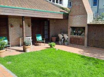 Casa de 4 ambientes, Mar del Plata · Challet Barrio Los Troncos