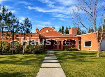 Casa de 7 ambientes, San Vicente · Casa en Venta en Fincas de San Vicente - Apto Credito